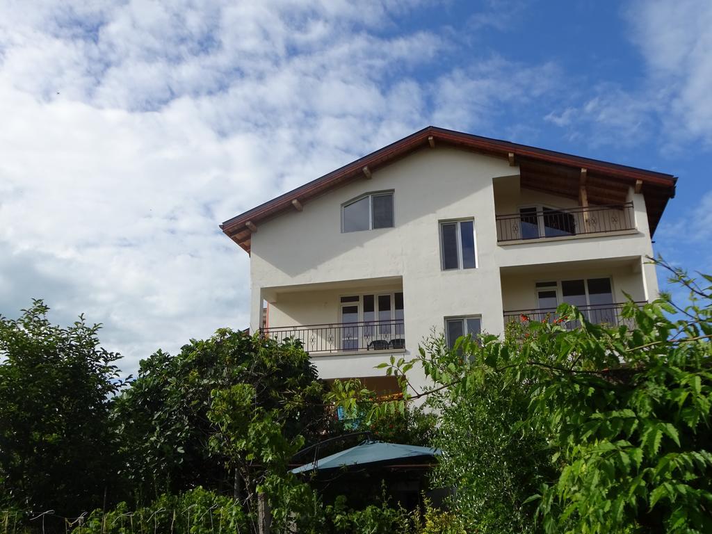 Hris Hotel เชอร์โนโมเรทส์ ภายนอก รูปภาพ